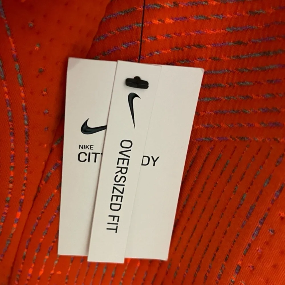 ‼️💥PRICE DROP☄️The Nike City Sweatshirt Size M - Picture 12 of 14